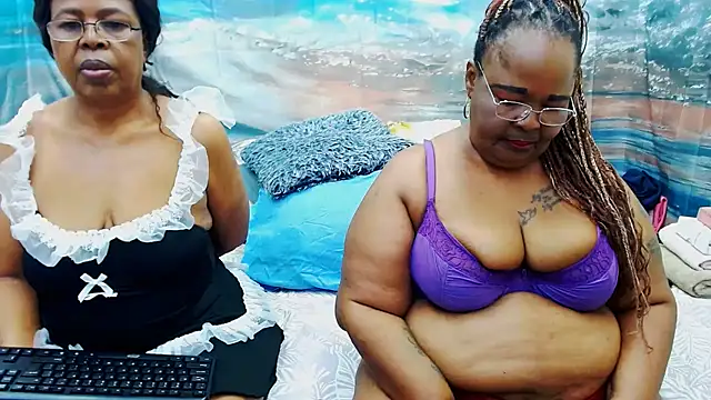 SEXY_MATURExx élő XXX-chatje