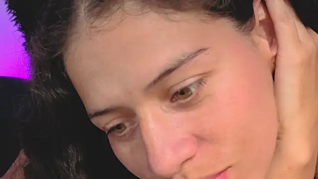 Chat +18 de daniela_rivasthl ao vivo