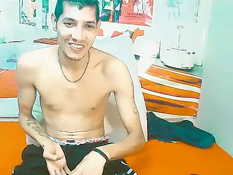 IndianSavageMale 现场XXX聊天