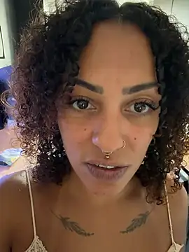 SweetPetiteNoir's Live XXX Chat