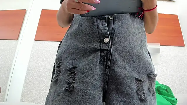 allice_green Adlı Modelin Canlı XXX Sohbeti