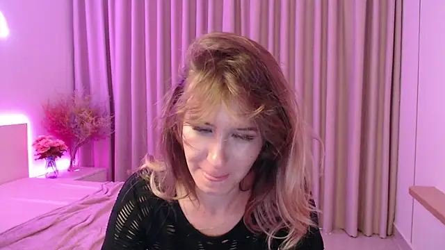 RonaRichi's Live XXX Chat