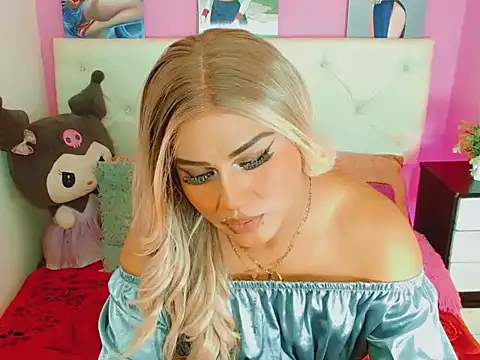 macgenta_drackk élő XXX-chatje