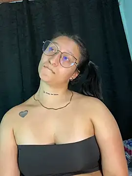 EVAH_LEE_ XXX чат на живо