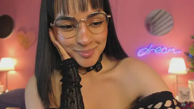 SoySaraa Adlı Modelin Canlı XXX Sohbeti