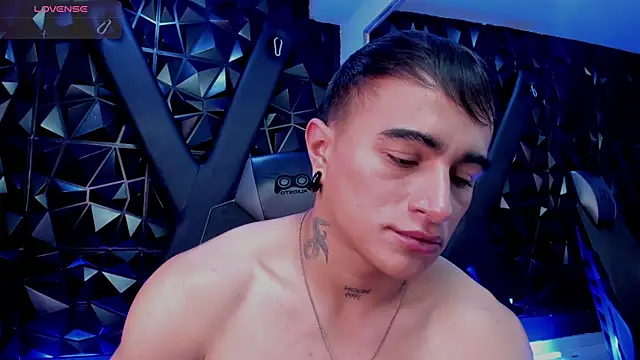 LiamDeeps Live XXX Chat