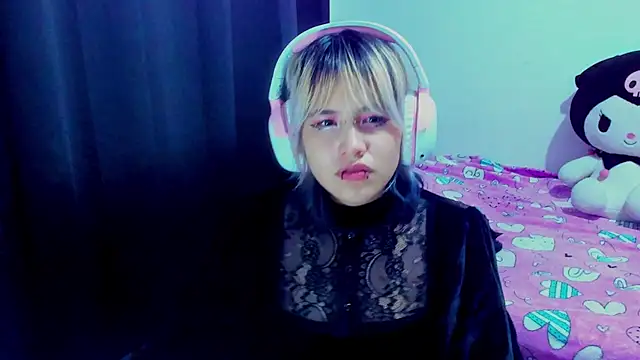 Akane-MouのライブXXXチャット