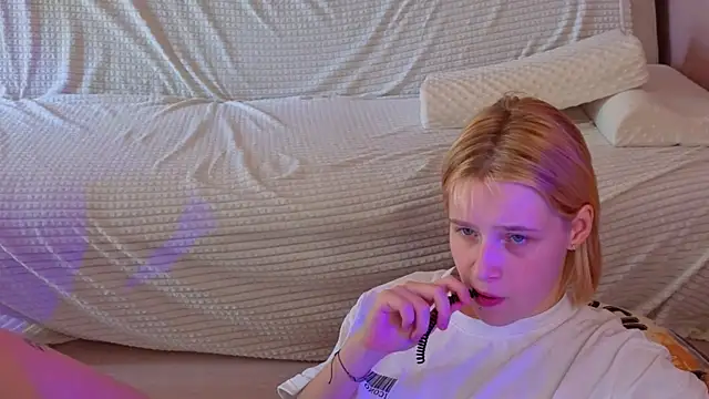 XXX chat uživo modela two_gerls_here