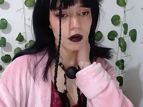 seraphina_31n Live XXX chat