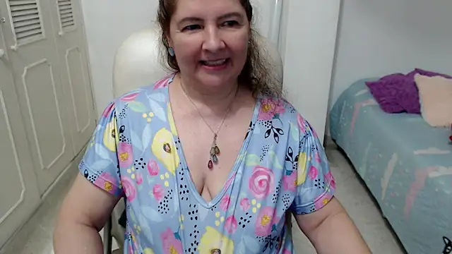 leonela_69's Live XXX Chat