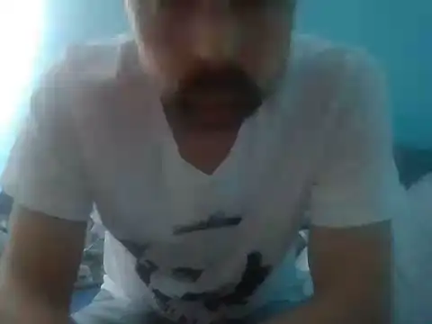 הופעת וובקאם של Milek_San