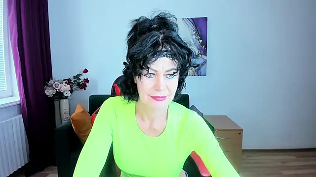 Silvia_Wallec Chat XXX in diretta