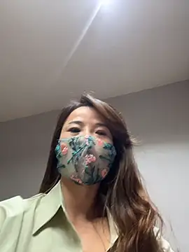 kiss_loo 即時 XXX 聊天