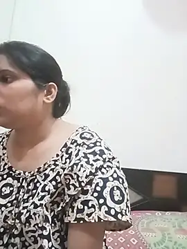 Chat +18 de Ritika_singh71 ao vivo