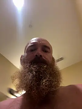 Chatroom XXX en direct de 32XRedBeard