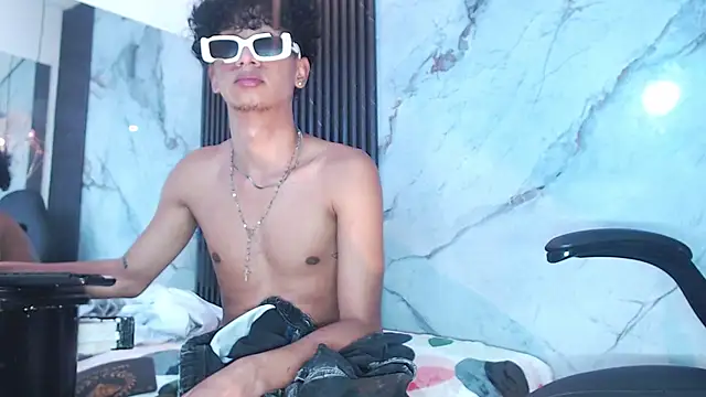 XXX chat uživo modela BlakeSttone