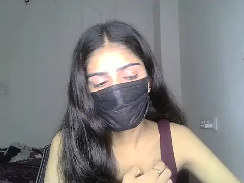 SASSY__BABY_ Adlı Modelin Canlı XXX Sohbeti