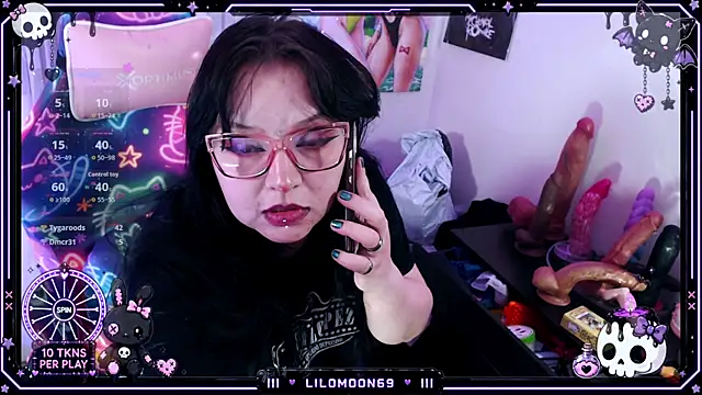 LiloMoon69 即時 XXX 聊天