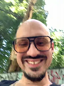 AssHunter4k Adlı Modelin Canlı XXX Sohbeti
