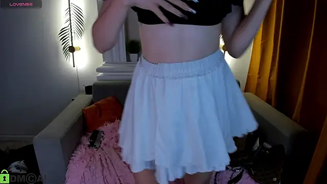 Elly_B1oom's Live XXX Chat