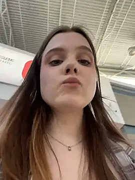 Chat XXX en directo de Lunabelle_