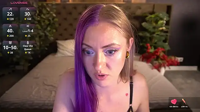 DramaQuenns' Live XXX Chat
