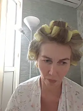 stellahere8 élő XXX-chatje