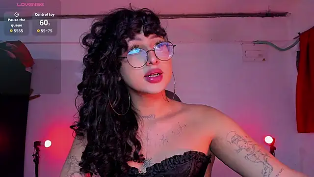 Онлайн чат XXX Heka_Prudence