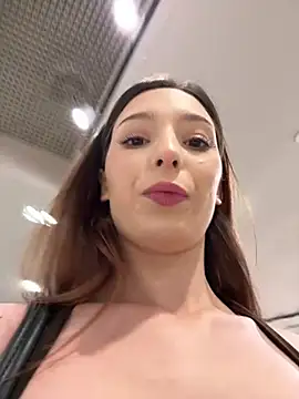 Chat XXX en directo de LilluKatten