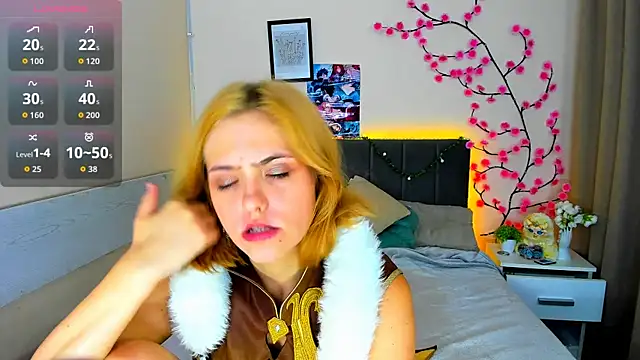 DellaRows live XXX chat