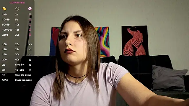 TrixiBellのライブXXXチャット