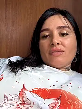 Chat +18 de KikiXRed ao vivo