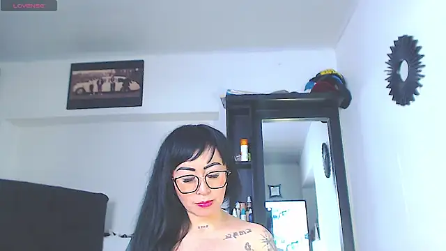 Chatroom XXX en direct de Vicky_hotmilf