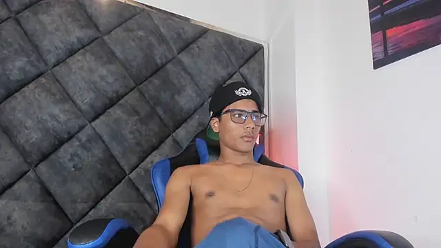 LiamKron Pertunjukan Webcam