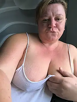 jusichka Adlı Modelin Canlı XXX Sohbeti