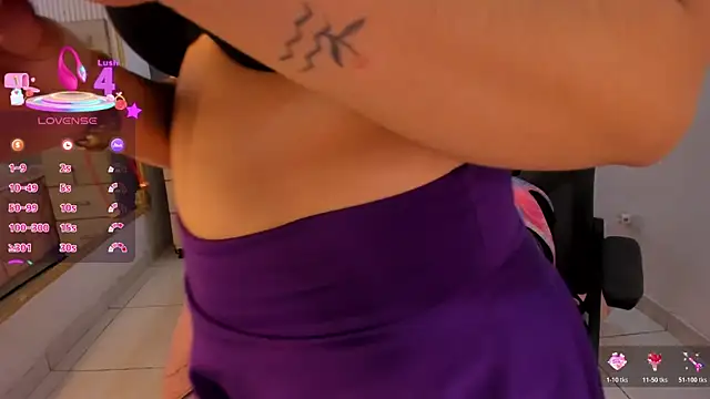 צ'אט XXX בשידור חי של SamaraAnders_