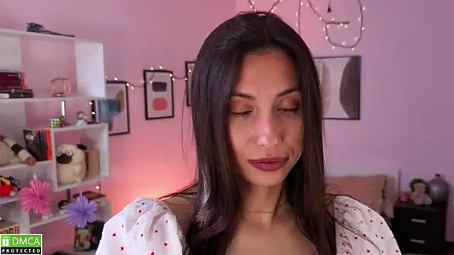 RuthClayton Adlı Modelin Canlı XXX Sohbeti