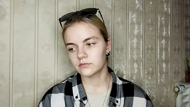KimWarner live XXX chat