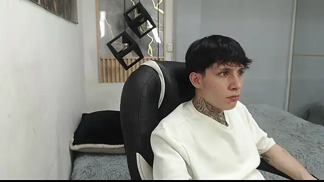 Cry_therealn Live XXX chat