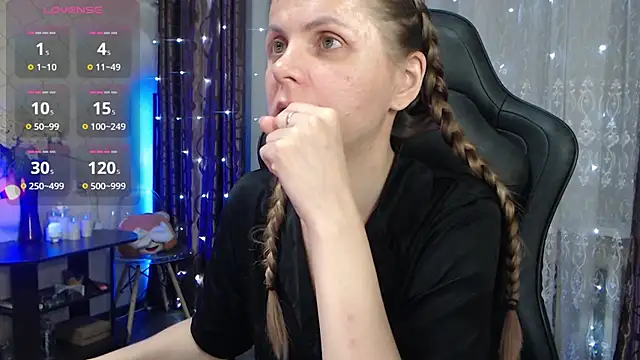 צ'אט XXX בשידור חי של JessieOMays