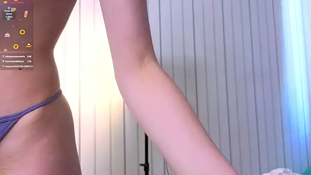 Chat +18 de HarriettKitty ao vivo