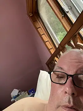 CharlieWeaver22 élő XXX-chatje