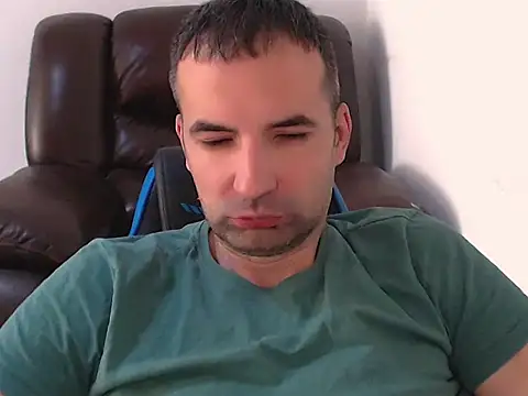 Leo_1617 Show Webcam