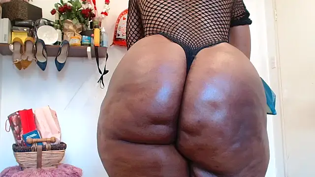 xTALLSEXYBUMx's Live XXX Chat