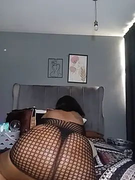 צ'אט XXX בשידור חי של RealMsPEARLsEXY69