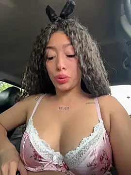 XXX chat uživo modela roxyrougee