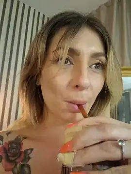 SofiaLace's Live XXX Chat
