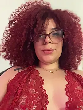 Chat +18 de Leyah__ ao vivo