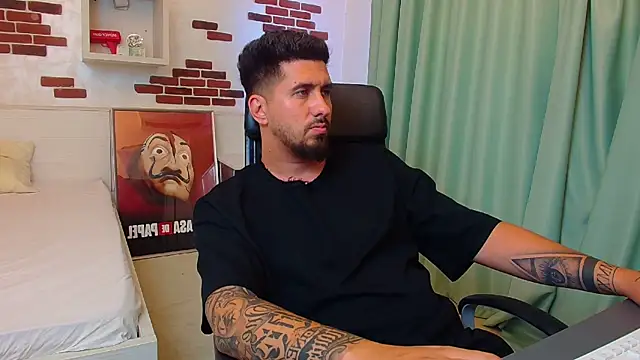 LoganStroud Chat XXX live