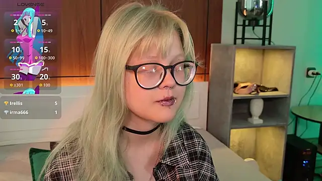 MoliQin's Live XXX Chat
